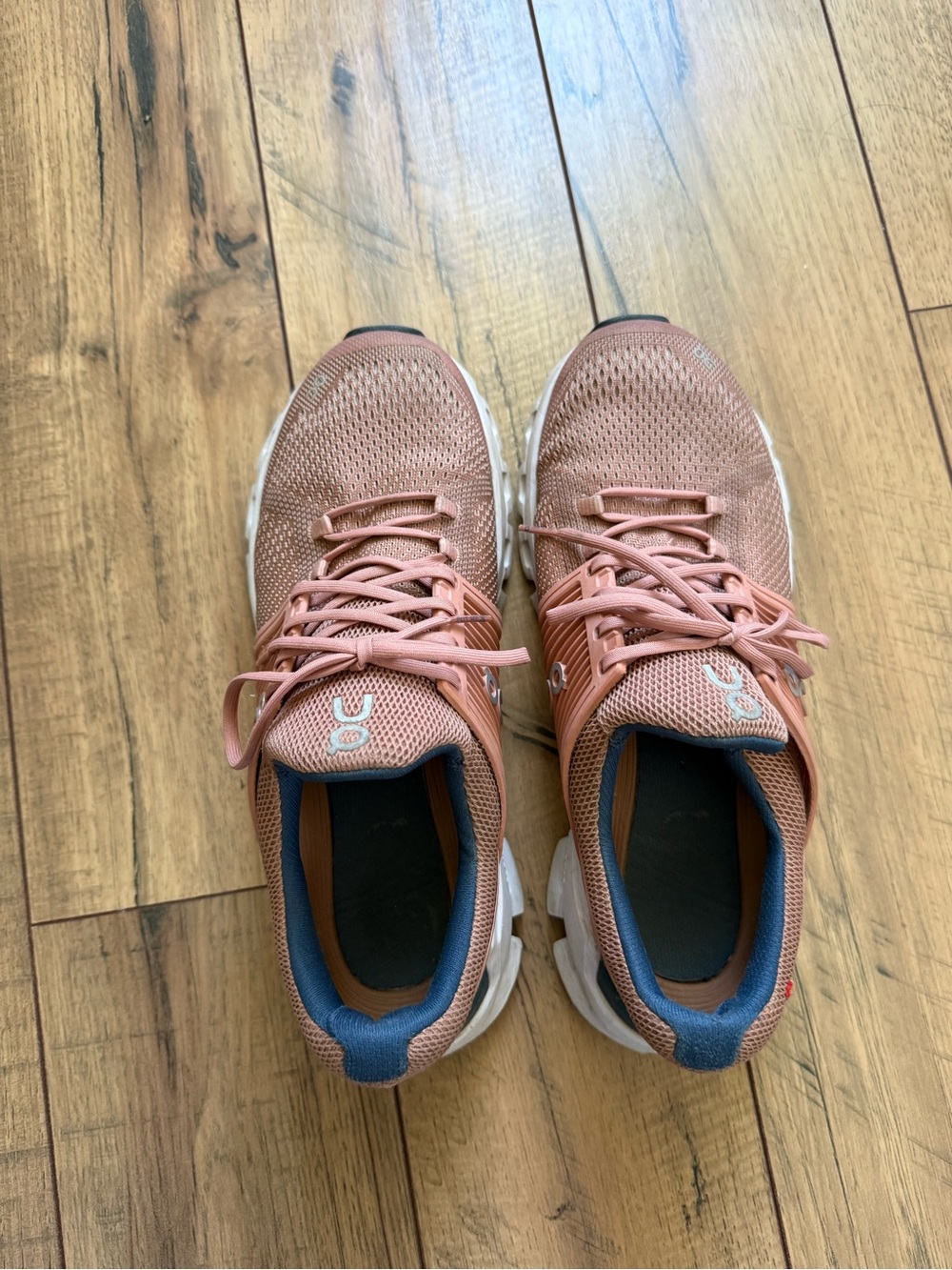 On Cloud Running Shoes in Dusty Rose - Picture 3 of 7